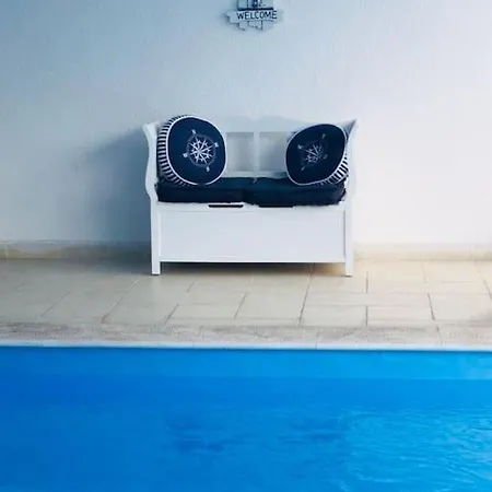 Villa Azra *