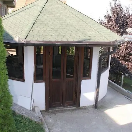 Villa Azra